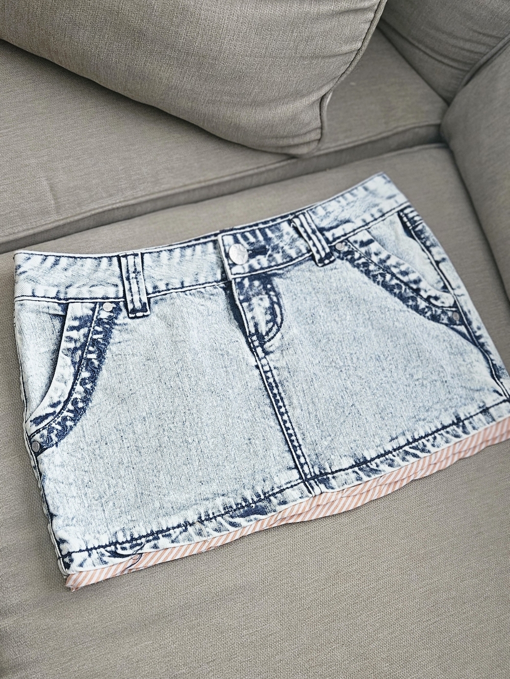 Roxy Light Wash Denim Mini Skirt Low Rise Jean Skirt